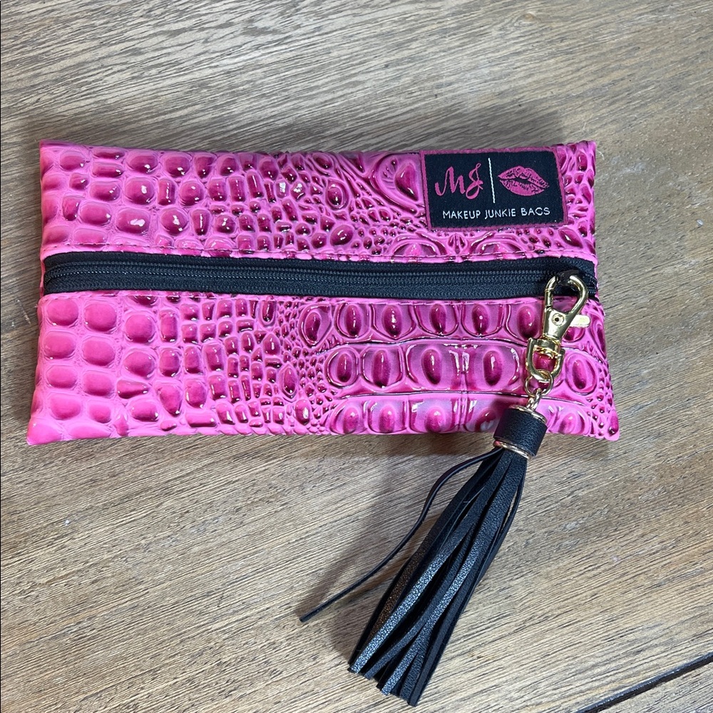 MAKEUP JUNKIE Pink Crocodile Embossed Cosmetic Bag